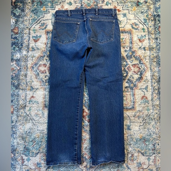 Wrangler Dark Wash Jeans Size 34 - Picture 3 of 6